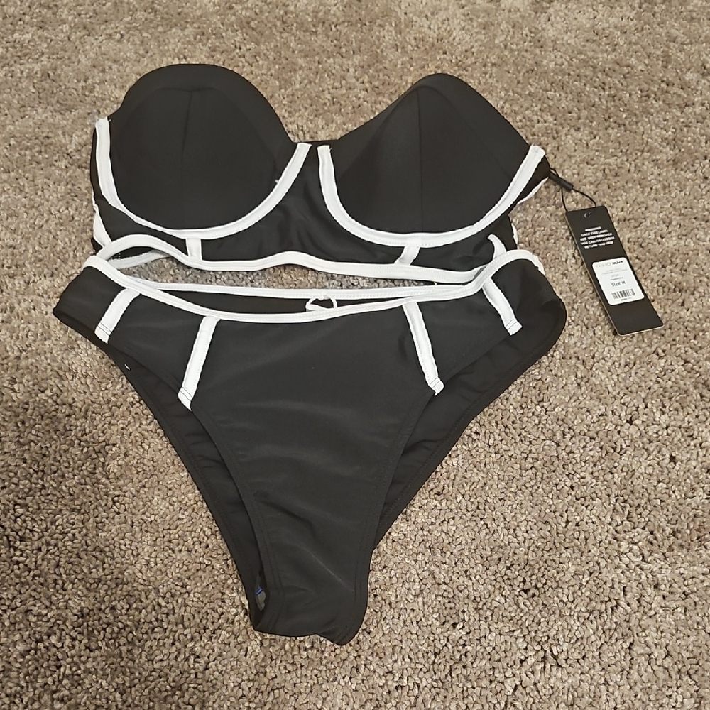 Fashion Nova Black and White Bikini with Bold Geometric Design